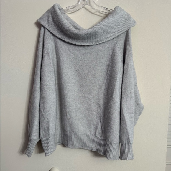 H&M Sweaters - H&M Off The Shoulder Light Gray Marled Sweater Womens XXL